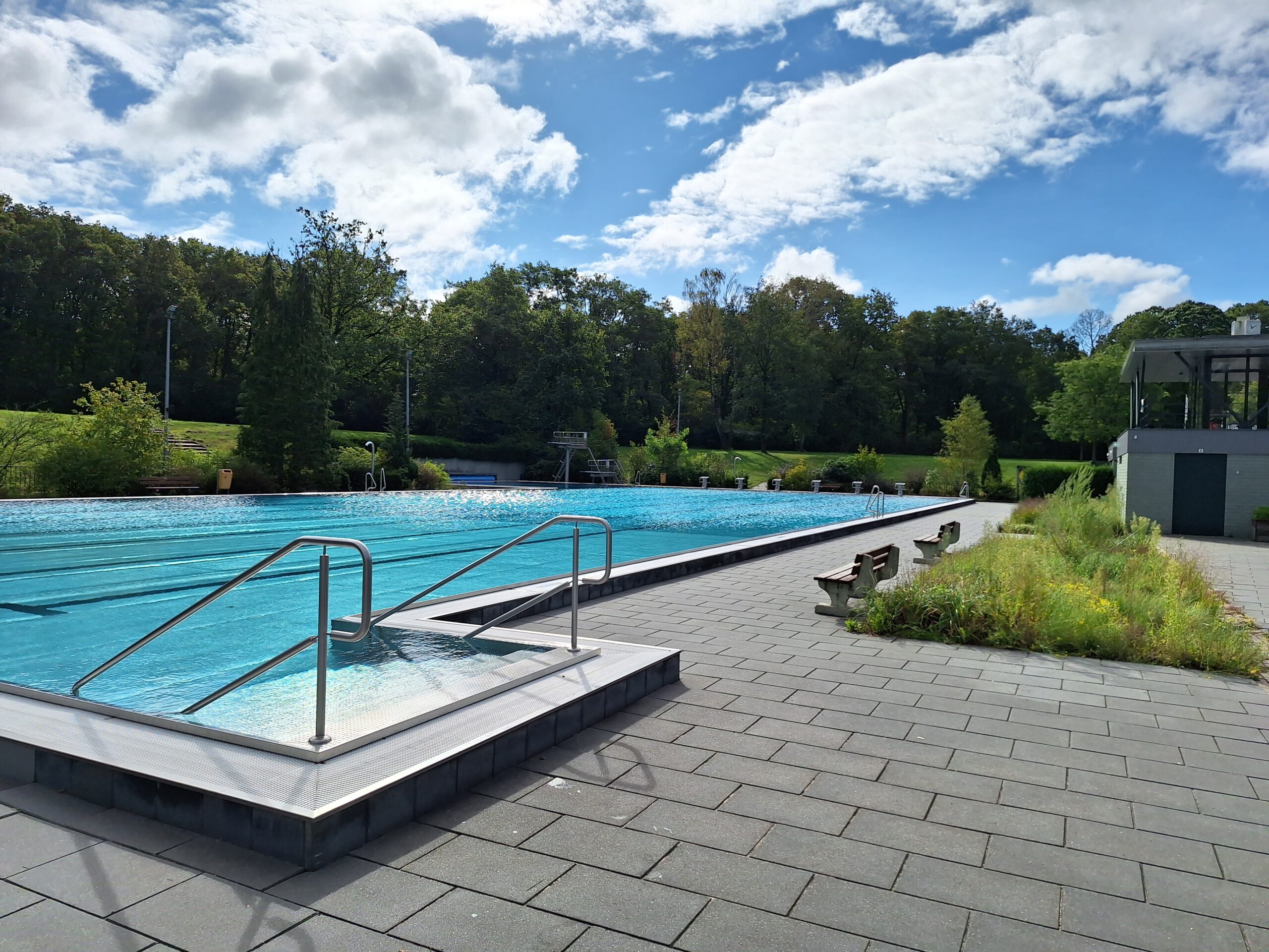 Voorbereiding Zwembad Sijsjesberg in volle gang