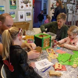 Samen in de stal knutselen Knutselen