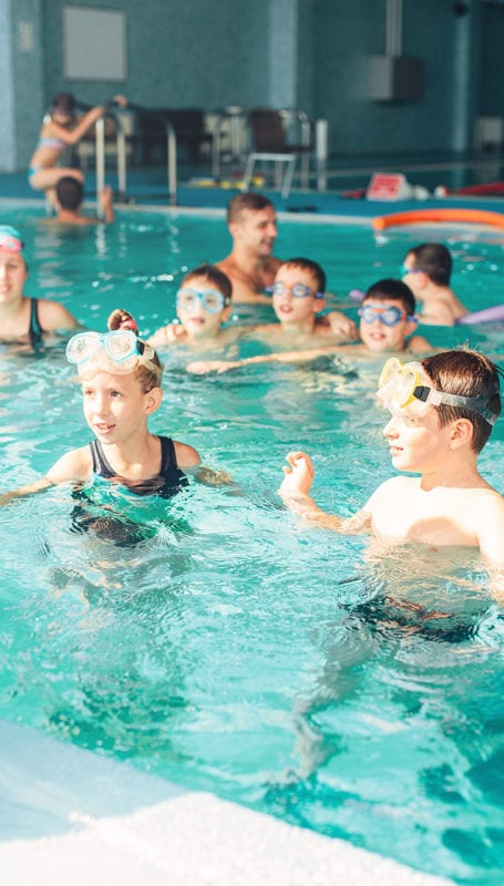 Exploitatie van zwembaden en sporthallen